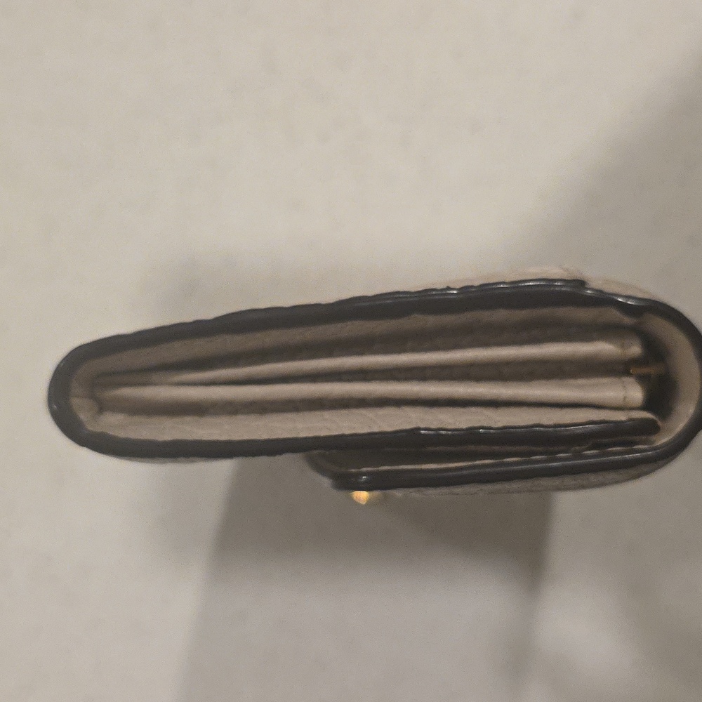 Kate Spade Wallet - Picture 4 of 10